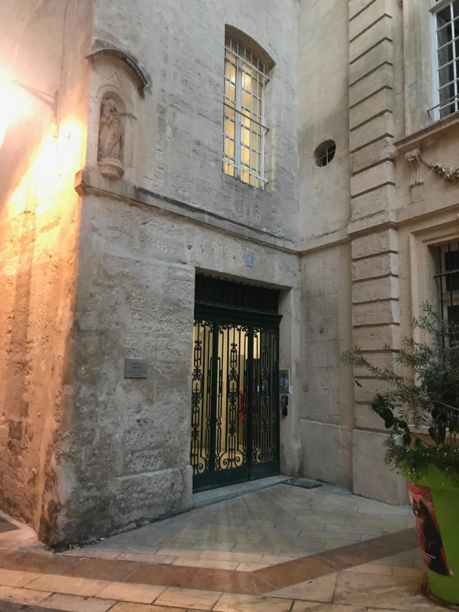 Studio Au Coeur D'Avignon Intra-Muros Luaran gambar